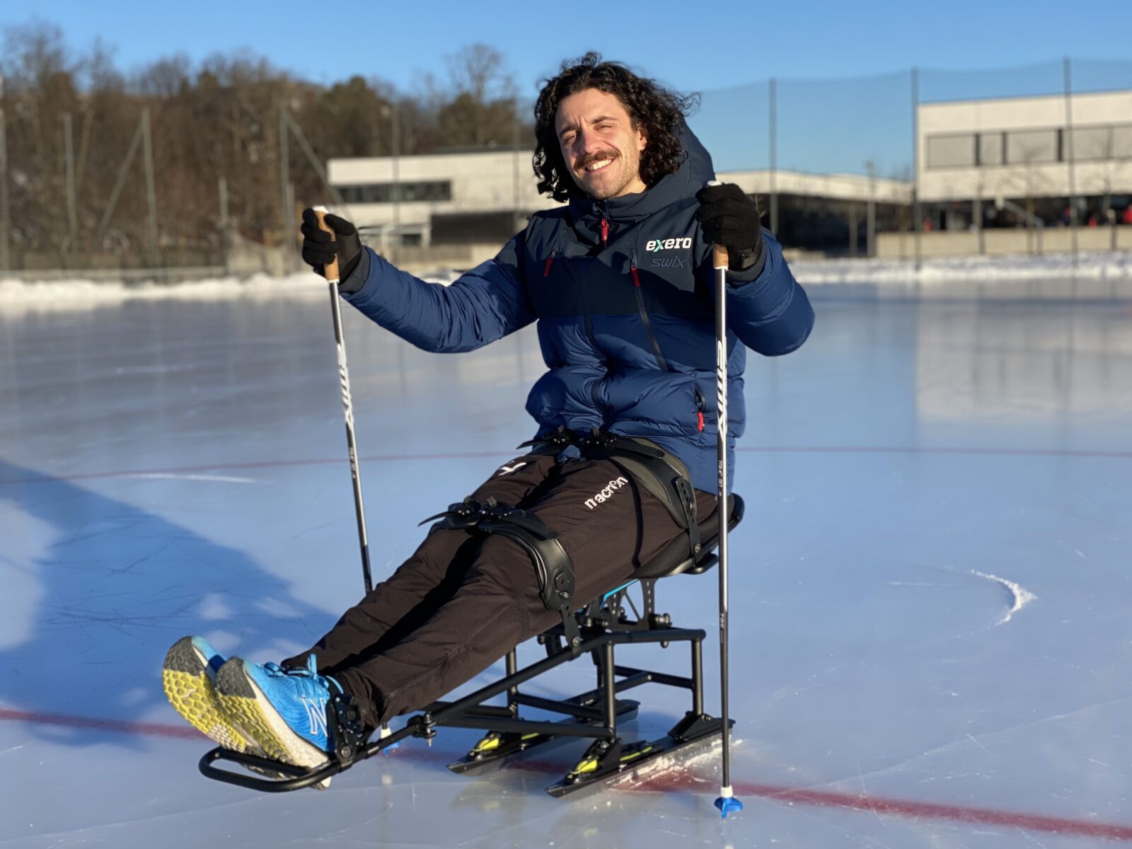 Spike Snow med skøyter